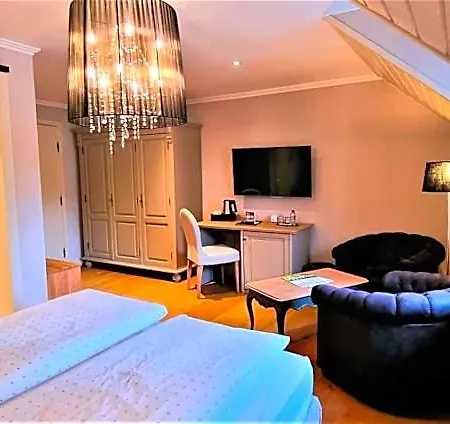 Eifelland Hotel 4*